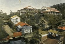 Un Hotel A Kioto (Hotel at Kyoto), 1900. Creator: Unknown