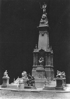 Un monument a la gloire de l'auteur de "Don Quichotte"; Projet du sculpteur Coullaut..., c1916. Creator: Vidal