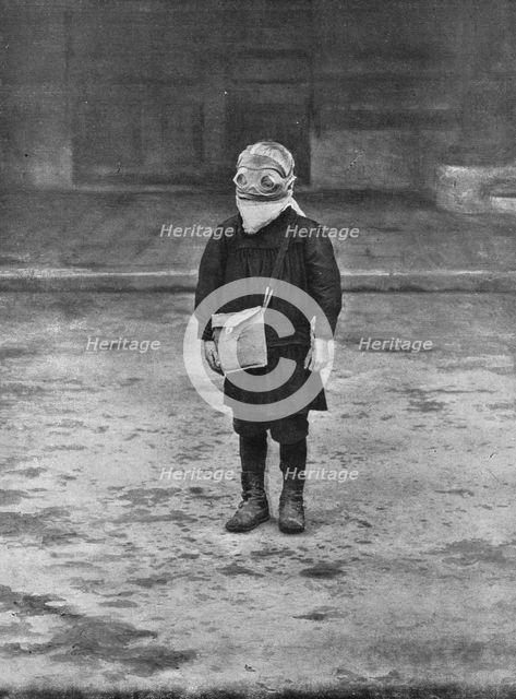 'Un petit ecolier de Reims; comment, dans une ville ouverte, il faut proteger les enfants..., 1916. Creator: Unknown.