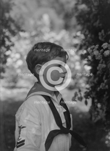 Untermeyer [i.e. Untermyer] child, portrait photograph, 1915 June. Creator: Arnold Genthe.