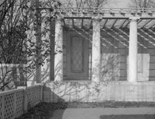 Untermeyer [i.e. Untermyer] garden, 1917 Creator: Arnold Genthe