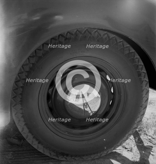 Untitled, 1939. Creator: Dorothea Lange.