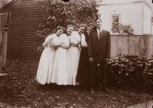 Untitled (Herbert Hotter and Girlfriends, Detroit, Michigan), between 1910 and 1935, printed c1975. Creator: Wendell Hotter