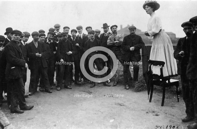 Una Dugdale addressing a small crowd of men at the Newcastle by-election, September, 1908. Artist: Unknown