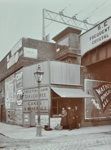 Uncle Tom's Cabin tea stall, Wandsworth Road, London, 1909