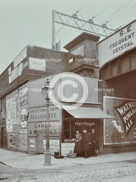Uncle Tom's Cabin tea stall, Wandsworth Road, London, 1909. Artist: Unknown.