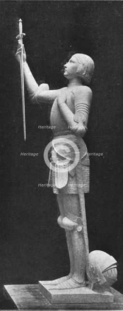 ''Une nouvelle statue de Jeanne d'Arc. Oeuvre d'Antonin Carles', 1916. Creator: Unknown.
