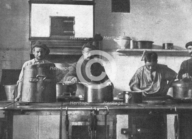 'Une base Allemande en Adriatique; A'Achilleion ; nos cuistots preparent..., 1916. Creator: Robert Vaucher.