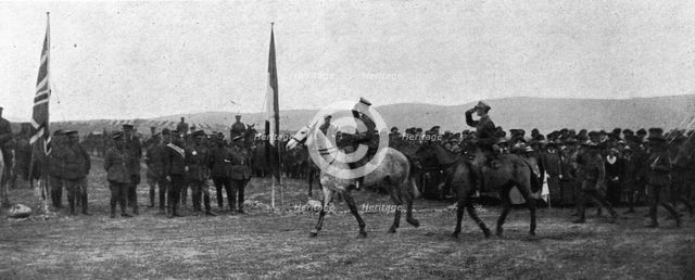 'Une ceremonie militaire a Salonique; defile des troupes Britanniques devant les deux..., 1916. Creator: Unknown.
