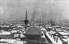 Une rude campagne d'hiver; Une vue generale d'Erzeroum, enleve par les Russe..., 1916 (1924) Creator: Unknown