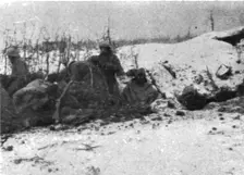 Une semaine de combats sur la rive gauche de la Meuse; 10 mars (10 Heures).--La tranchee..., 1916. Creator: Unknown