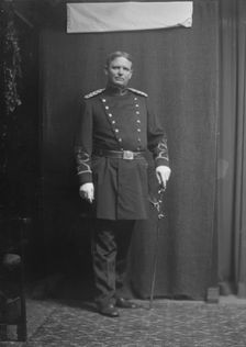 Unidentified man, portrait photograph, between 1906 and 1913. Creator: Arnold Genthe