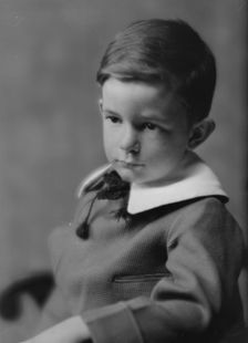 Unidentified child, portrait photograph, 1915. Creator: Arnold Genthe