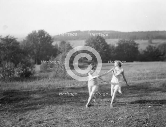 Unidentified dancers, possibly Elizabeth Duncan dancers, between 1911 and 1942. Creator: Arnold Genthe.