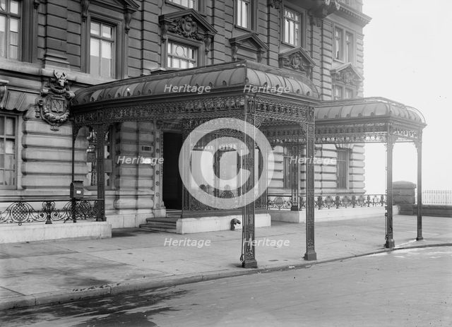 unidentified entrance to bldg., Rasch Studio, between c1910 and c1915. Creator: Bain News Service.