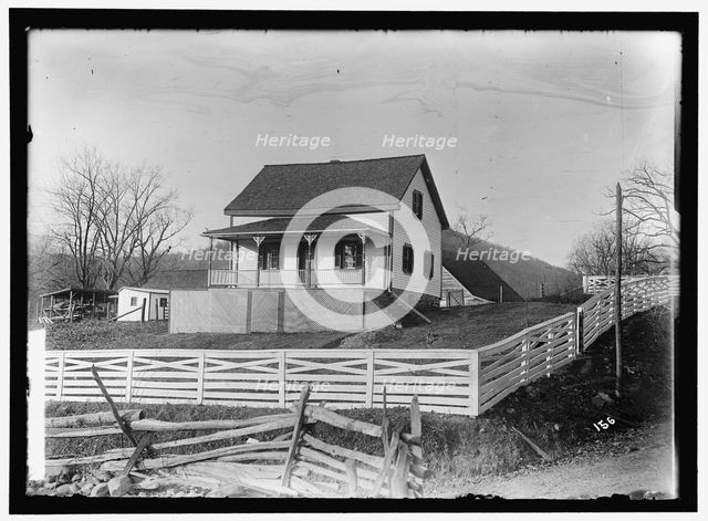 Unidentified farmhouse, between 1909 and 1923. Creator: Harris & Ewing.