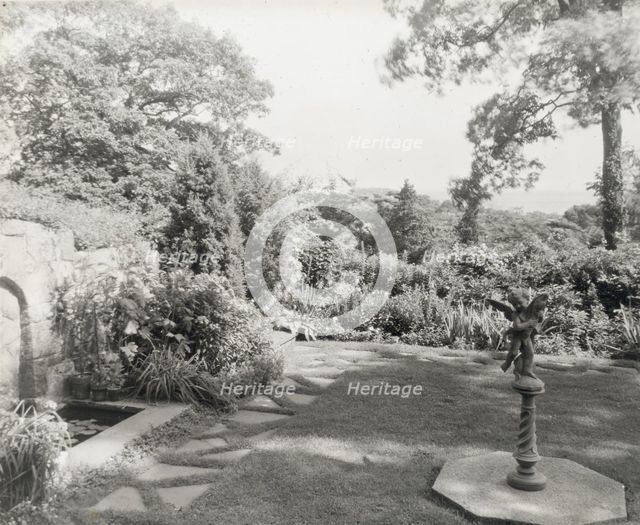 Unidentified house and garden, between 1910 and 1935. Creator: Frances Benjamin Johnston.