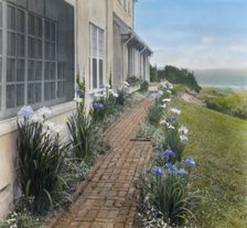 Unidentified house, between 1910 and 1935. Creator: Frances Benjamin Johnston