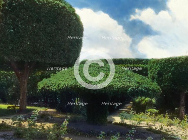 Unidentified house, probably Italy, 1925. Creator: Frances Benjamin Johnston.