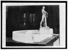 Unidentified statue, between 1910 and 1917. Creator: Harris & Ewing
