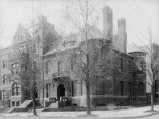 Unidentified Washington, D.C., building exterior, (1900?). Creator: Frances Benjamin Johnston