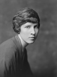 Unidentified woman, possibly Miss Dickey, portrait photograph, 1917 May 16. Creator: Arnold Genthe