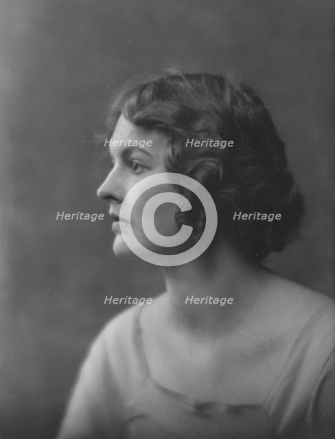 Unidentified woman, portrait photograph, between 1911 and 1942. Creator: Arnold Genthe.