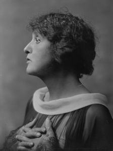 Unidentified woman, portrait photograph, between 1911 and 1942. Creator: Arnold Genthe