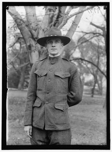 Uniforms: Sergeant, Signal Corps, Army, between 1916 and 1918. Creator: Harris & Ewing
