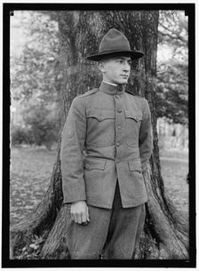 Uniforms: Private, Art. Regular, between 1916 and 1918. Creator: Harris & Ewing