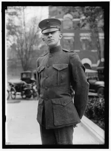 Uniforms: Private, Marine Corps, between 1916 and 1918. Creator: Harris & Ewing