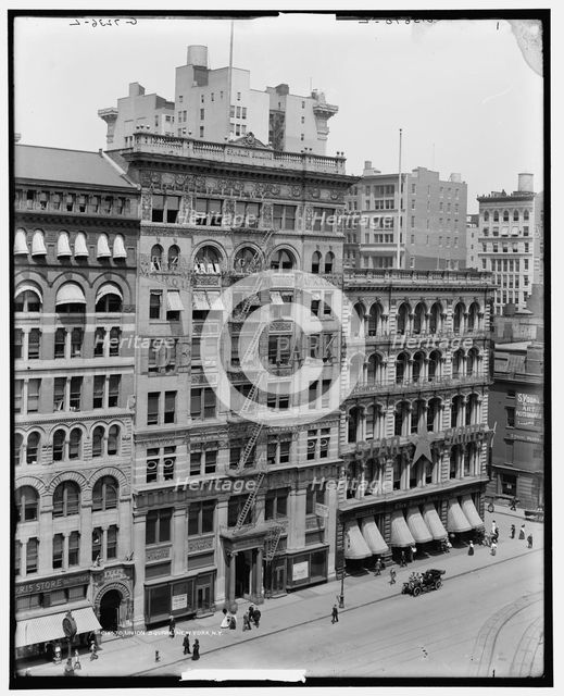 Union Square, New York, N.Y., between 1900 and 1915. Creator: Unknown.