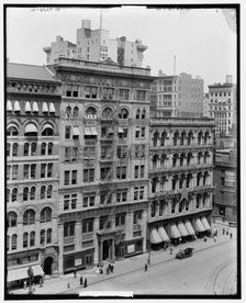 Union Square, New York, N.Y., between 1900 and 1915. Creator: Unknown