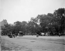 Union Square [Park] from Tiffany's, between 1900 and 1905. Creator: Unknown