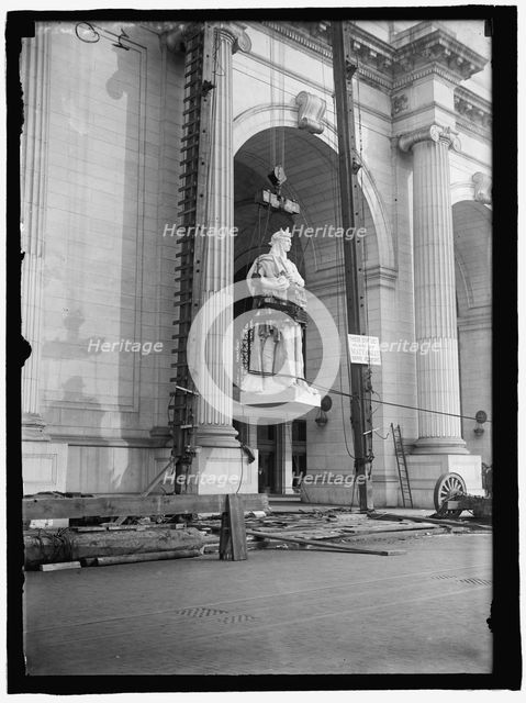 Union Station under construction, between 1910 and 1917. Creator: Harris & Ewing.