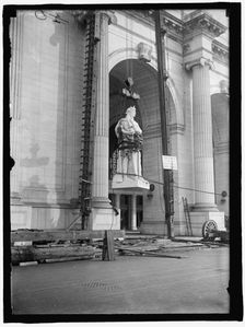 Union Station under construction, between 1910 and 1917. Creator: Harris & Ewing