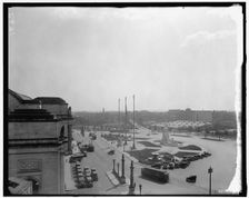 Union Station Plaza, between 1910 and 1920. Creator: Harris & Ewing