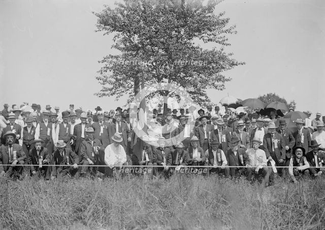 Union Volunteers [i.e., 72nd Pennsylvania Infantry] at Bloody Angle, 1913. Creator: Bain News Service.