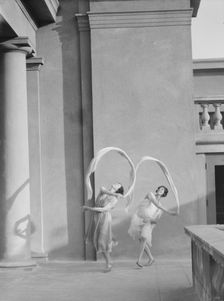 University of California at Berkeley dancers, 1927 Creator: Arnold Genthe