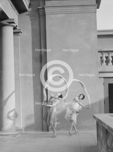 University of California at Berkeley dancers, 1927 Creator: Arnold Genthe.