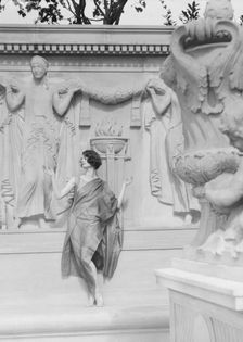 University of California at Berkeley dancers, 1927 Creator: Arnold Genthe