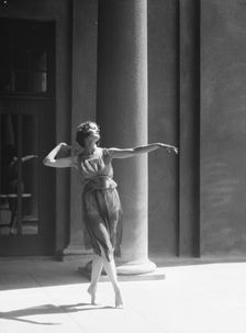 University of California at Berkeley dancers, 1927 Creator: Arnold Genthe