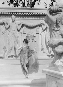University of California at Berkeley dancers, 1927 Creator: Arnold Genthe