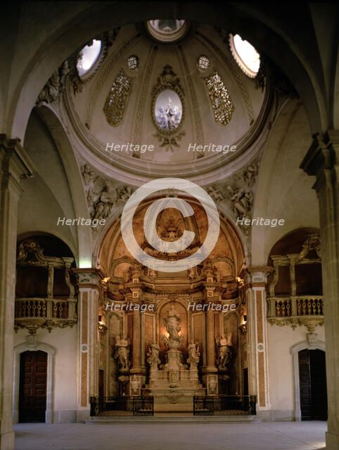 University of Cervera. Chapel and main altar, by Jaime Padro i Cots (1777-1787).