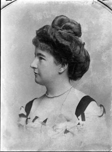 Unknown woman, c1890s. Creator: Robert Augustus Henry L'Estrange