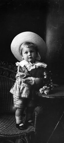 Unknown child, c1900s. Creator: Robert Augustus Henry L'Estrange