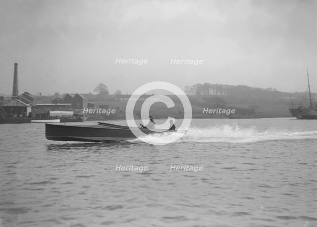 Unknown hydroplane underway, 1912. Creator: Kirk & Sons of Cowes.