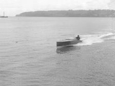 Unknown hydroplane underway, 1914. Creator: Kirk & Sons of Cowes