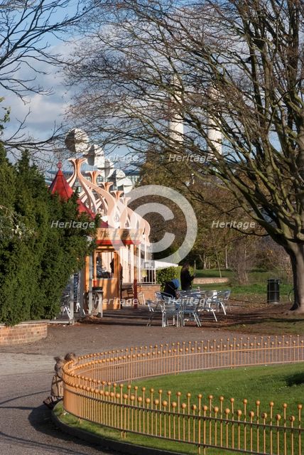 UK, London, Battersea Park, 2009. Creator: Ethel Davies.