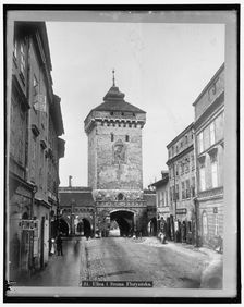 Ulica I Brama, Floryanska, between 1910 and 1920. Creator: Harris & Ewing